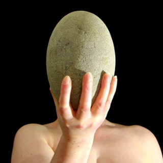 stoneII-sandracorriganbreathnach-2021 Alastair-MacLennan-Sandra-Corrigan-Breathnach-Sentient-Sarah-Walker-Gallery-2022-Photography-Harry Moore